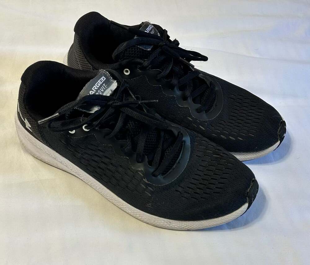 Under Armour Charged Pursuit Running Shoes Size 10 Black